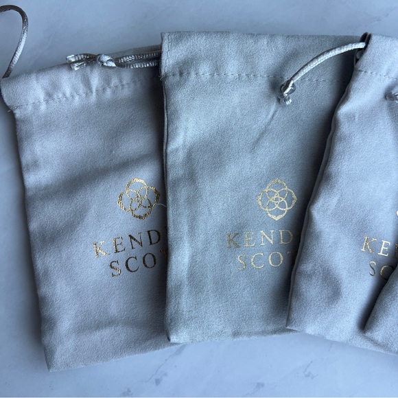 Kendra Scott Grey Dust Bags Set of 4 - Picture 3 of 3